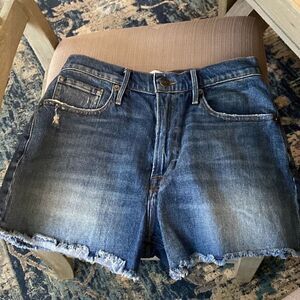 FRAME Denim LE cutoff short in superstition wash size 27